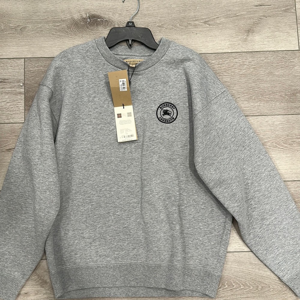 NEW Burberry sweatshirt